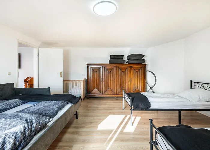 بيت للعطل Ferien- Monteurwohnung In نورنبيرغ