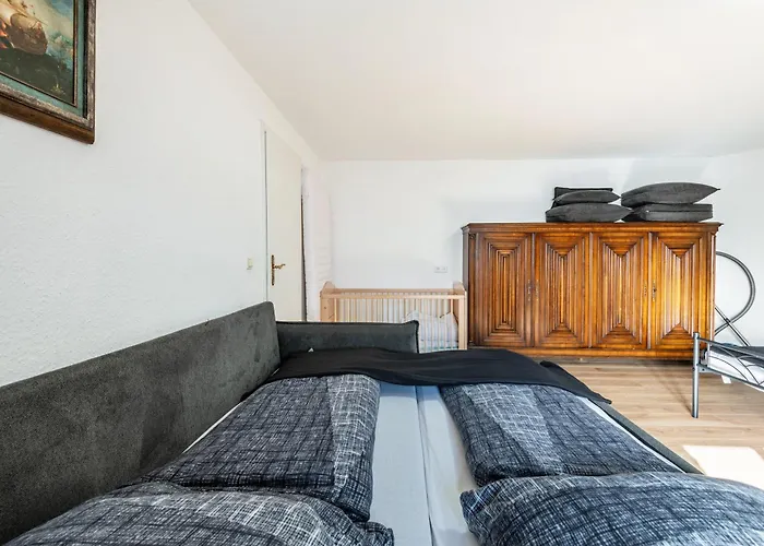 بيت للعطل Ferien- Monteurwohnung In *